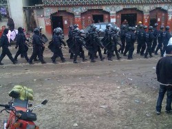 Chinese armed forces in Wonpo region of Zachuka following the arrests of 5 Tibetans (2012)