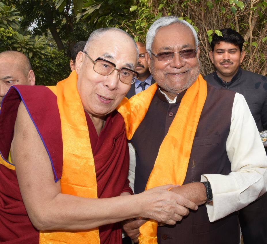 Dalai Lama (L) and Nitish Kumar (R) meet in Patna today (Voice of Tibet)