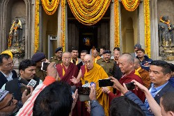 His Holiness the Dalai Lama speaking to the press at the Mahabodhi temple in Bodh Gaya (OOHDL)