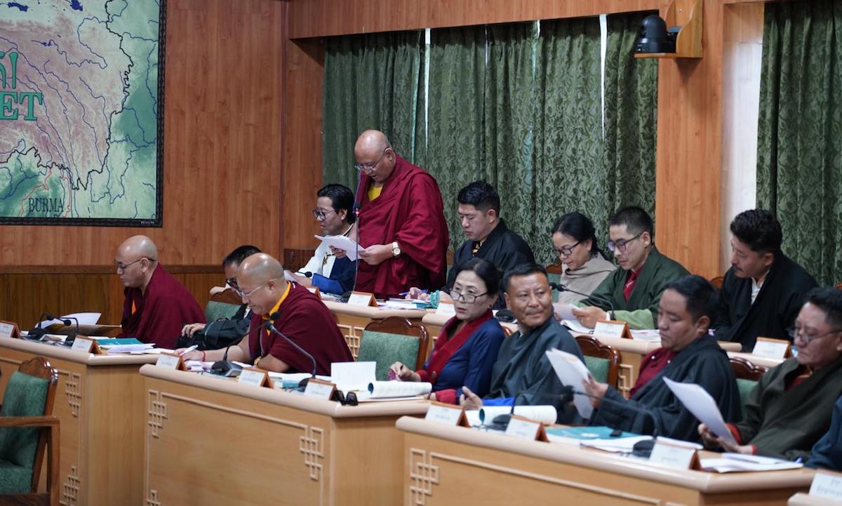 Parliament adopts resolution mandating CTA officials to use Tibetan in official duties
