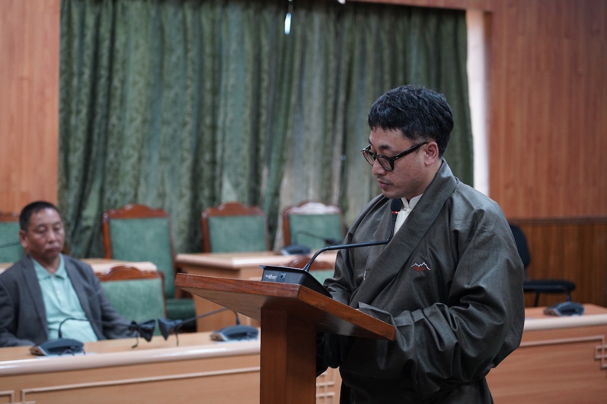 Tashi Delek sworn in as new Europe MP for 13-day term following Thubten Wangchen’s resignation