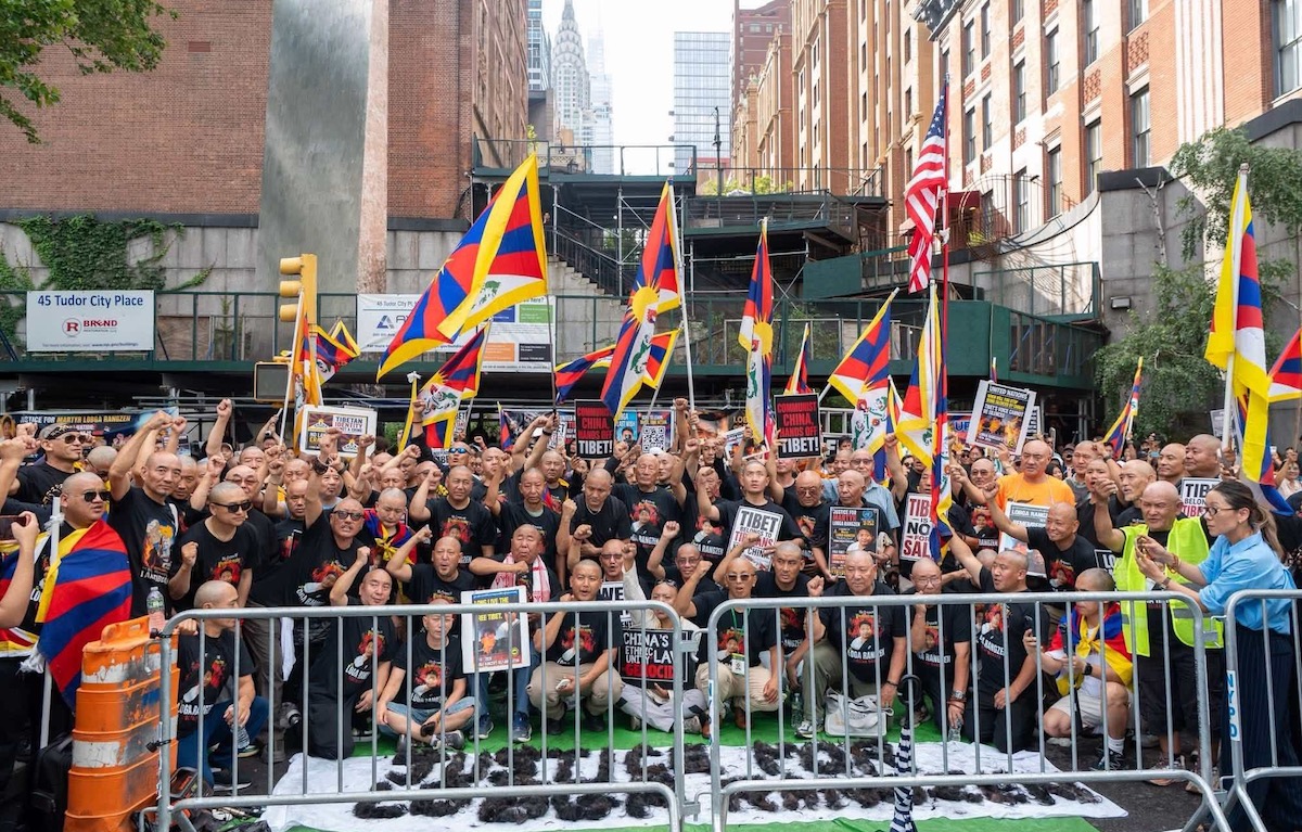 More than 60 shave heads in New York to honour martyr Lobga Rangzen